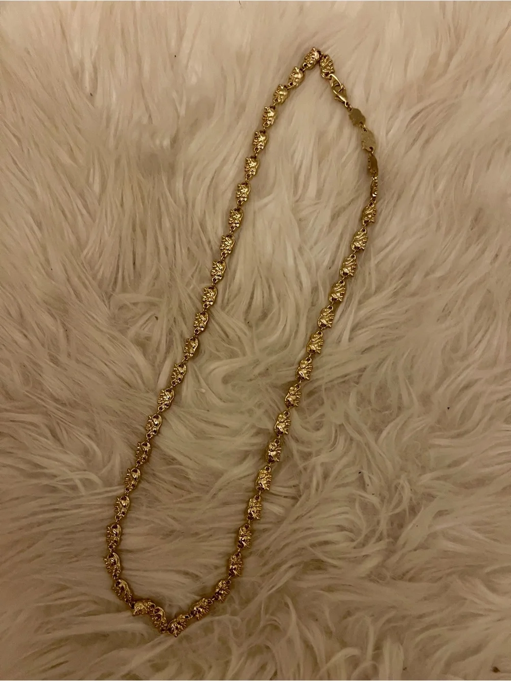 Gold Tone Women's Elephant Link Necklace - Elegant Everyday Chain—like new!